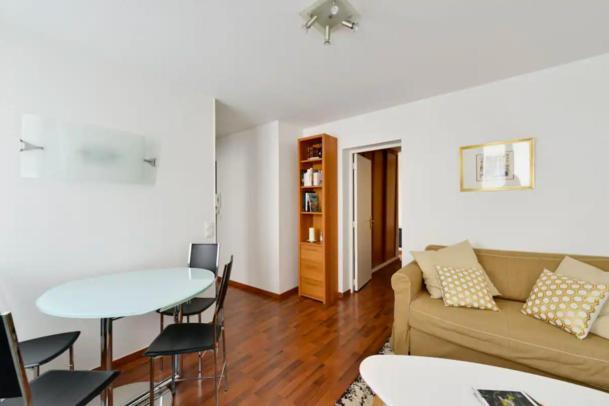 The Cosy Cocon Close To Eiffel Tower & Invalides Apartment Paris